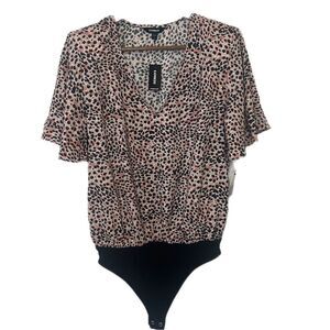 Express Pink Leopard Print Bodysuit. Short Flutter Sleeves. Size M. NEW!